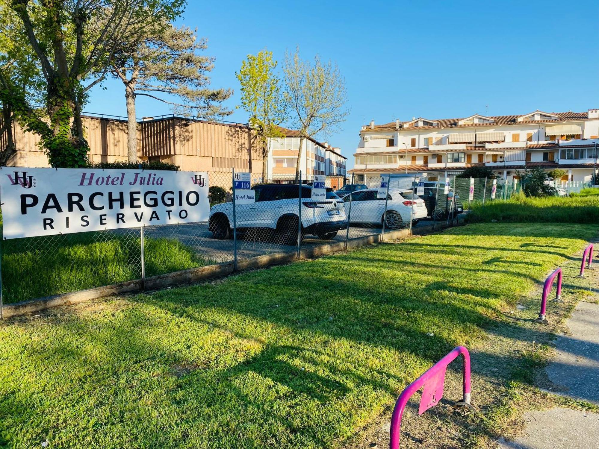 Hotel Julia Llido Degli Estensi Exterior foto
